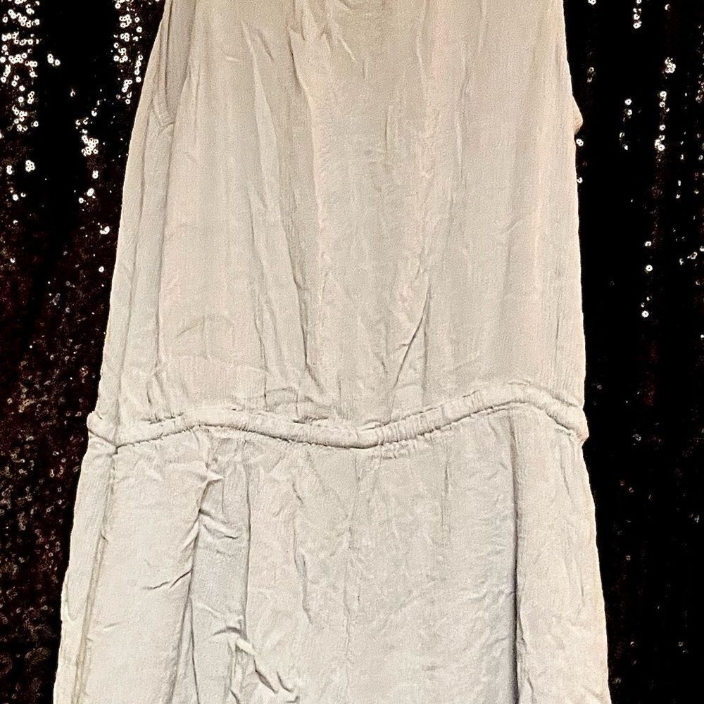 Sleeveless Beige Embroidered Romper - Picture 6 of 7